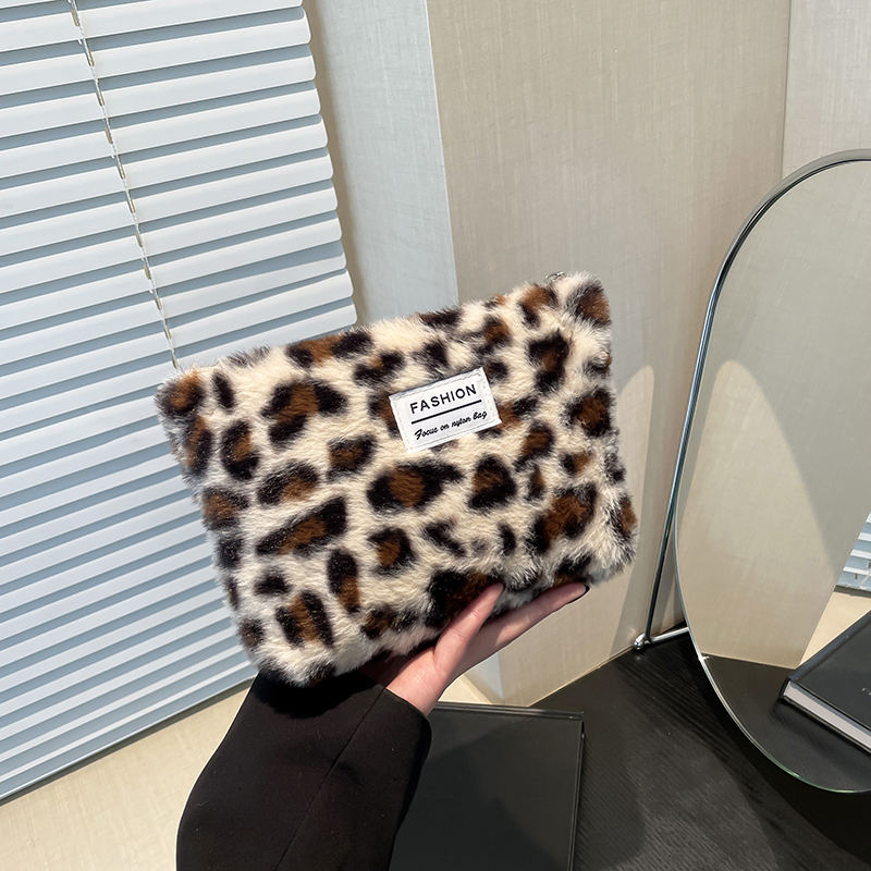 Leopard print plush Makeup Bag - đánh giá và giá Beauty Makeup Women